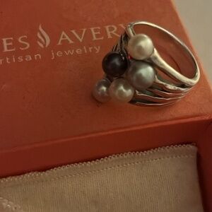 Retired James Avery Burgeon Ring